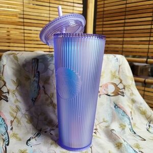STARBUCKS Purple Hologram Holographic Soft Touch Lilac Glow 24 Ounces with Straw
